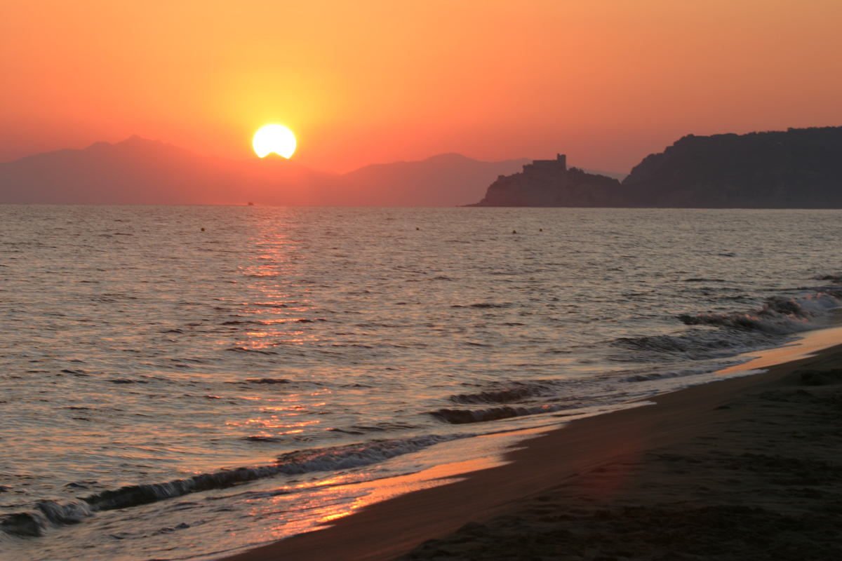 Dusk on the sea - Maremma Sans Souci